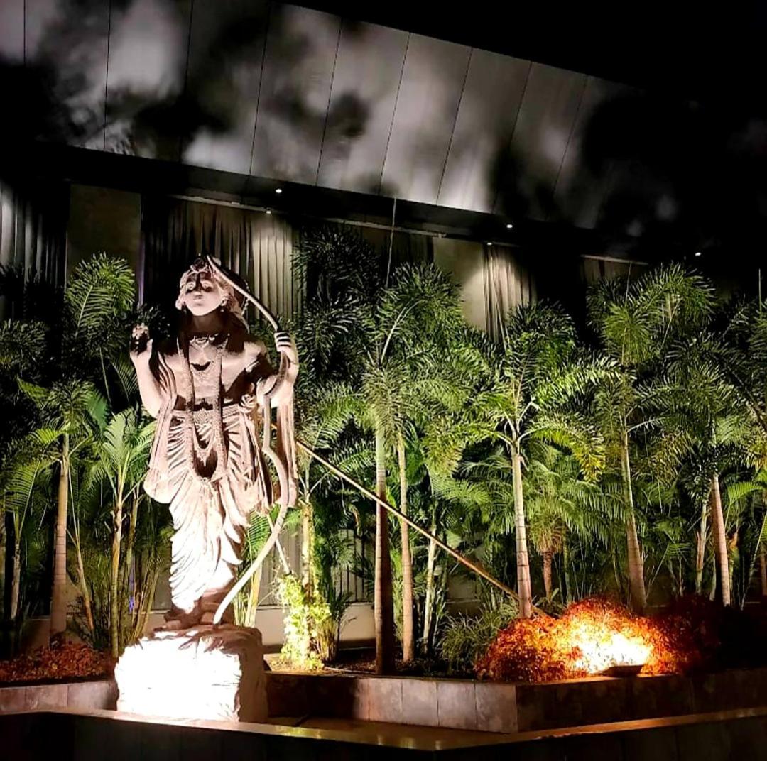 The Democracy Hotel & Resorts ナーシク エクステリア 写真